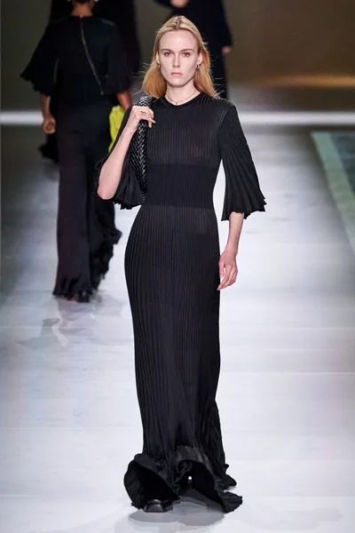 Look 23